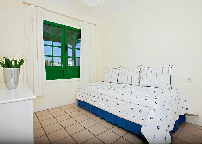 Ana Iris Playa Cucharas * Costa Teguise